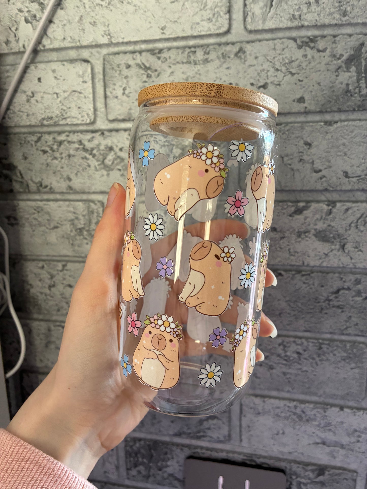 Spring capybara 16oz glass can