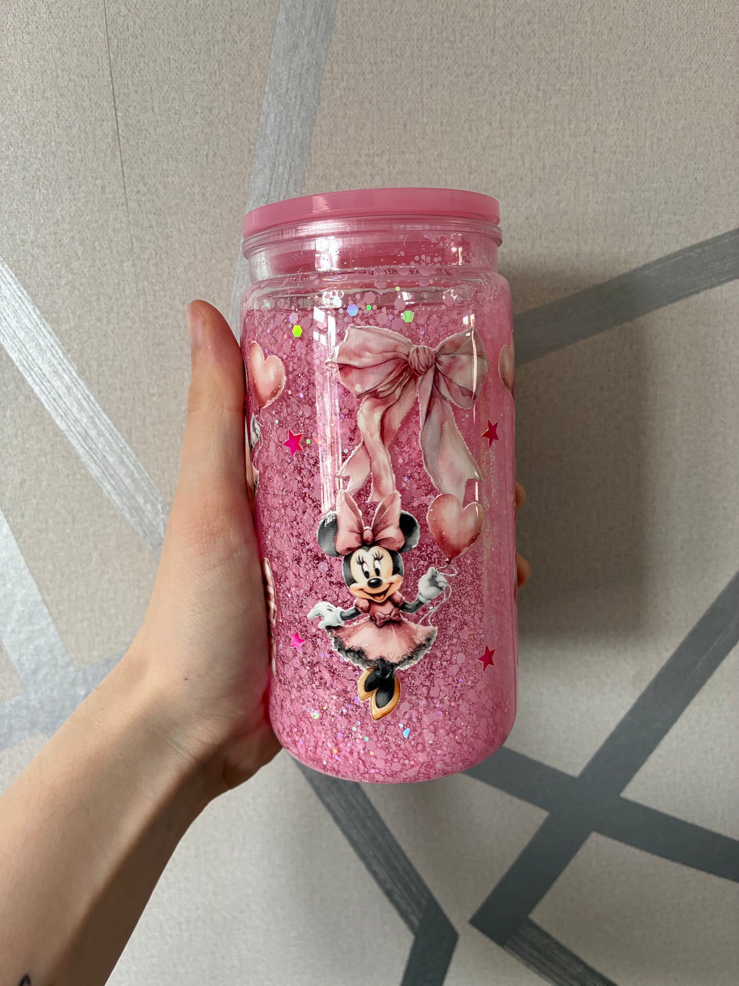 Pink 16oz (12oz inside) snowglobe Minnie Mouse plastic can