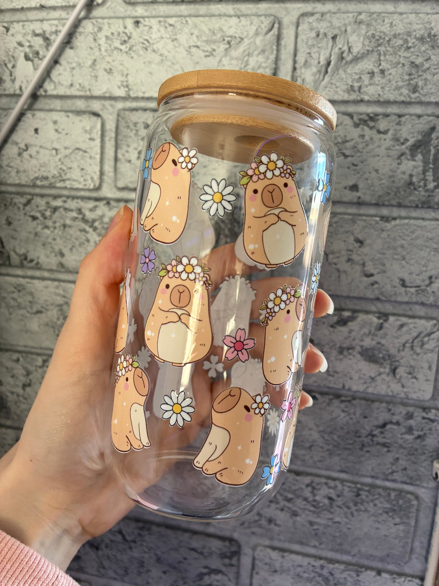 Spring capybara 16oz glass can