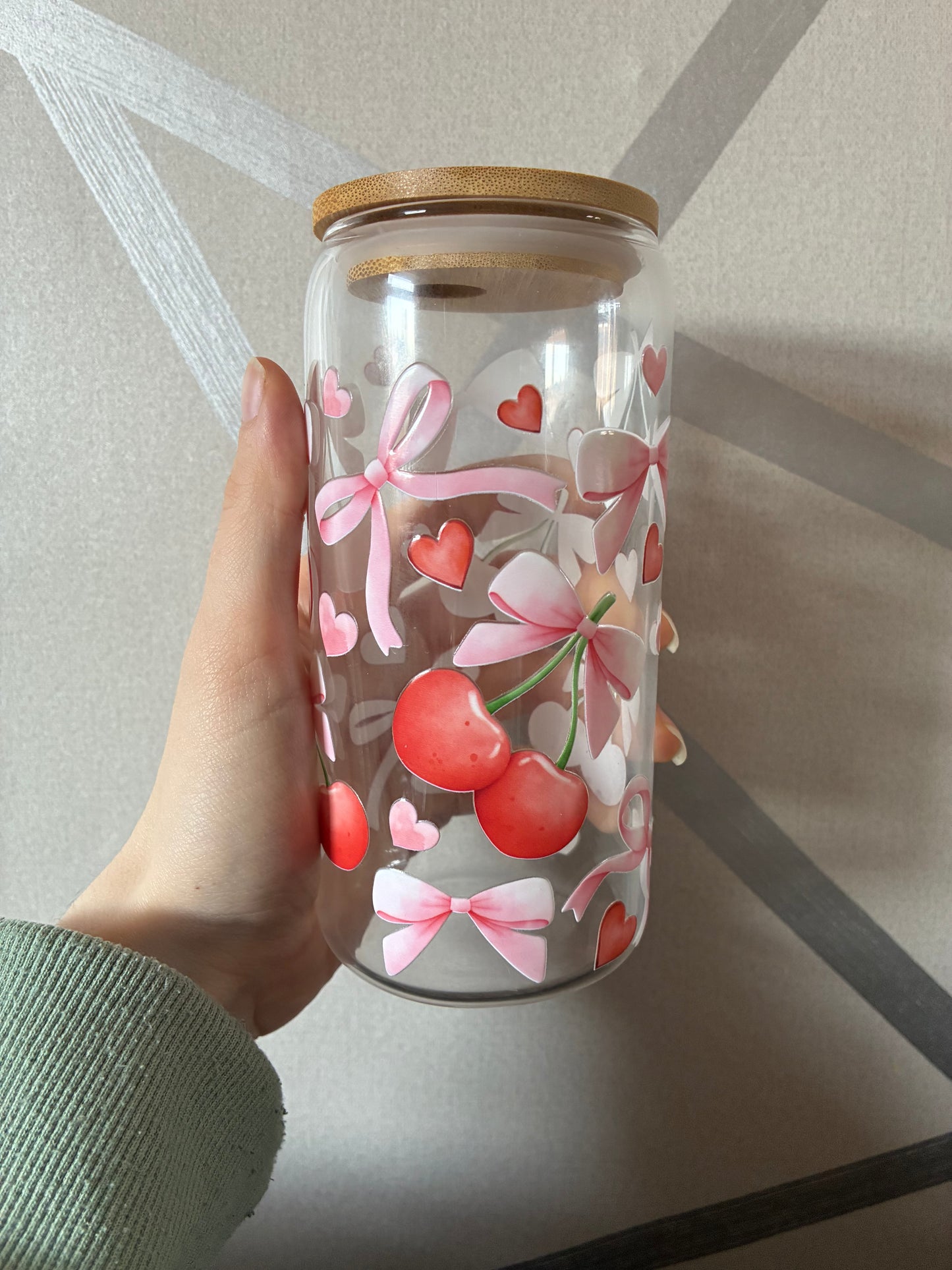 Cherry and bows 16oz glass can
