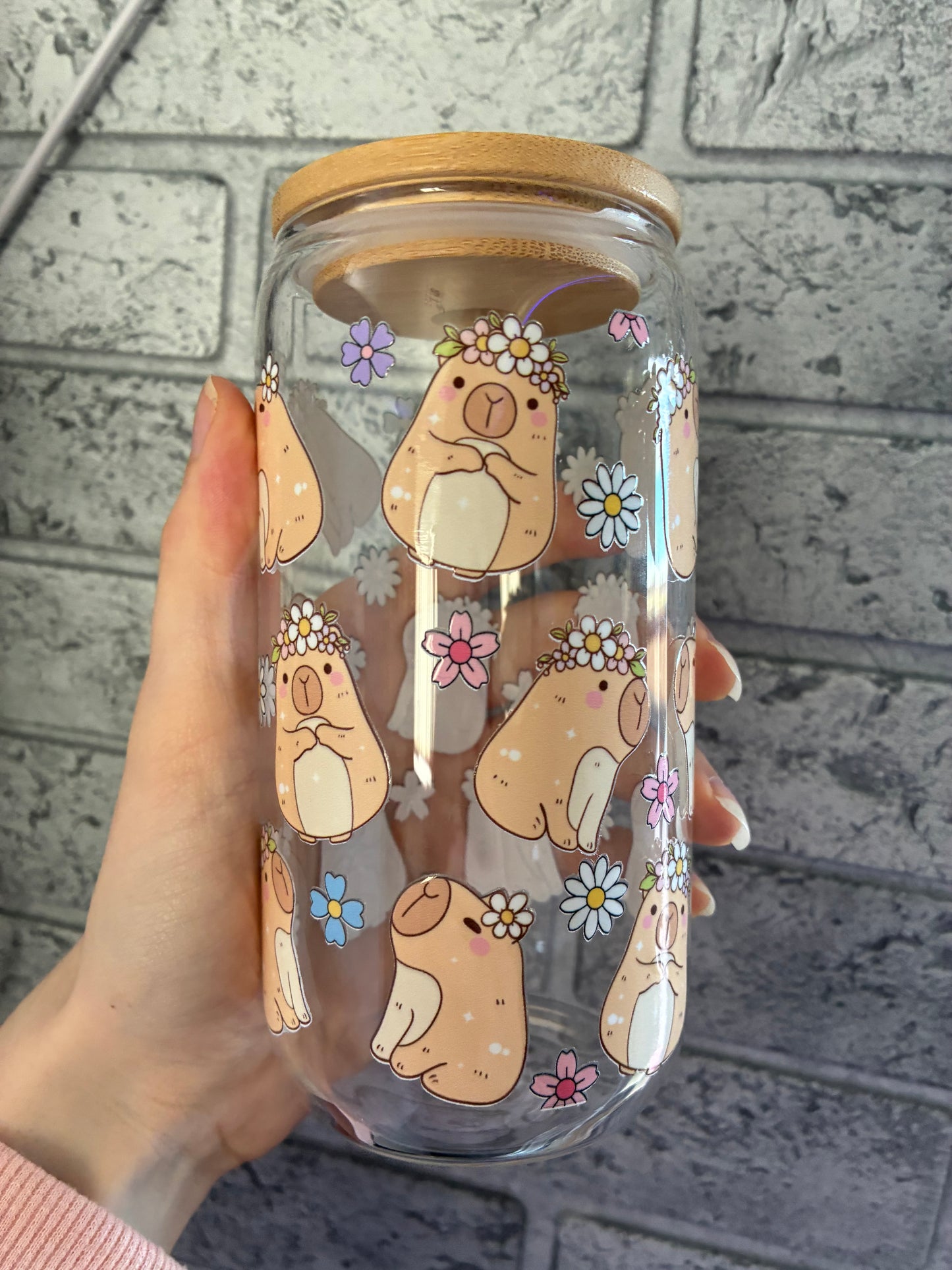 Spring capybara 16oz glass can